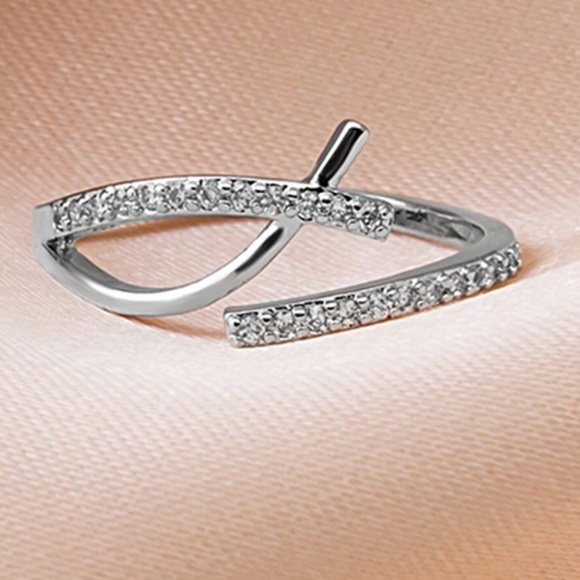 18k Gold Plated Stainless Steel Rhinestone Adjustable Ring - Picture 5 of 6